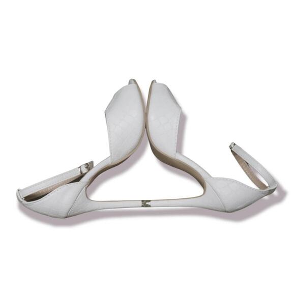 Stiletto Heel Buckle Buckle Peep Toe • White Women's High Heels • Like New - Picture 6 of 9